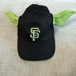 SF giants, baby Yoda hat